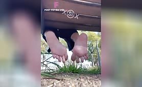 Kaoridope soles in the grass at public park