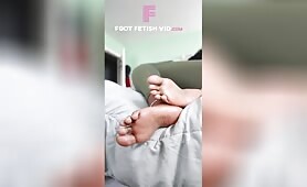 Sassy Toes sassytoesforyou - Now that my socks are off come and stroke to my ebony feet and toes