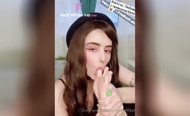 Loonassoftfeet self toe worship